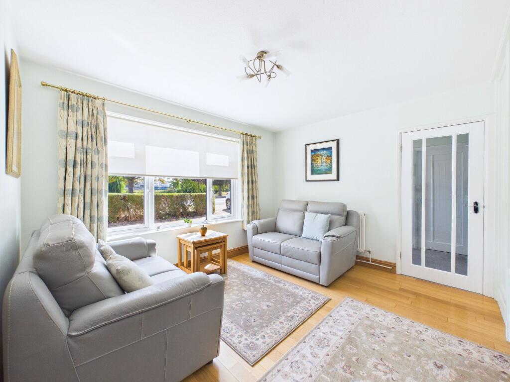 House in St Neots, Crosshall - View 4