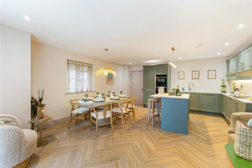 House in Tonbridge - More