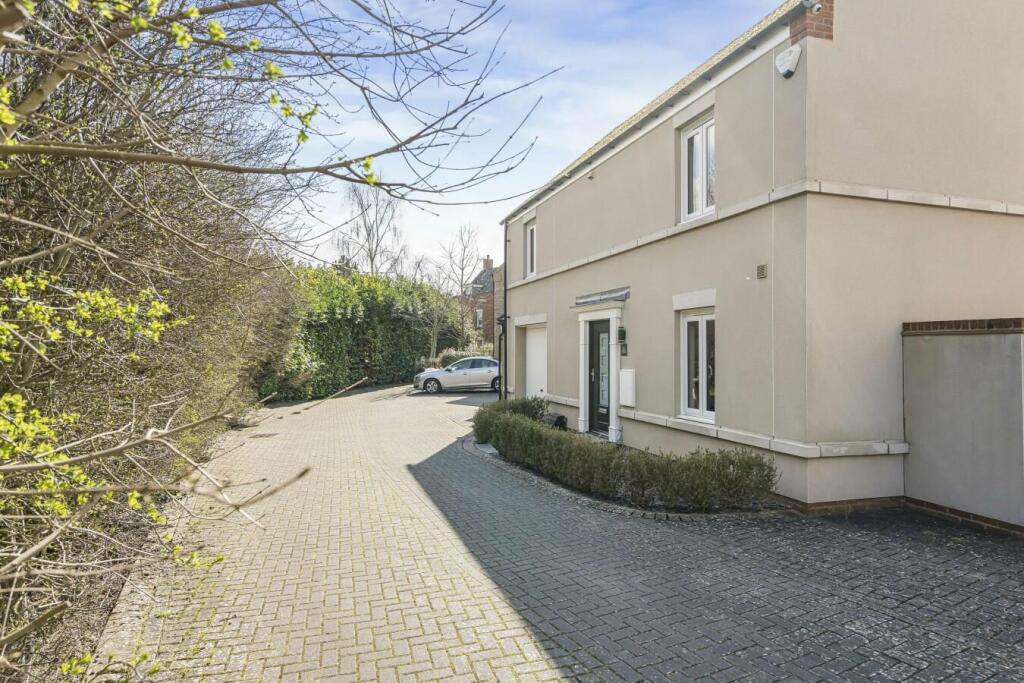 Main image of property: Kempton Close, Bicester
