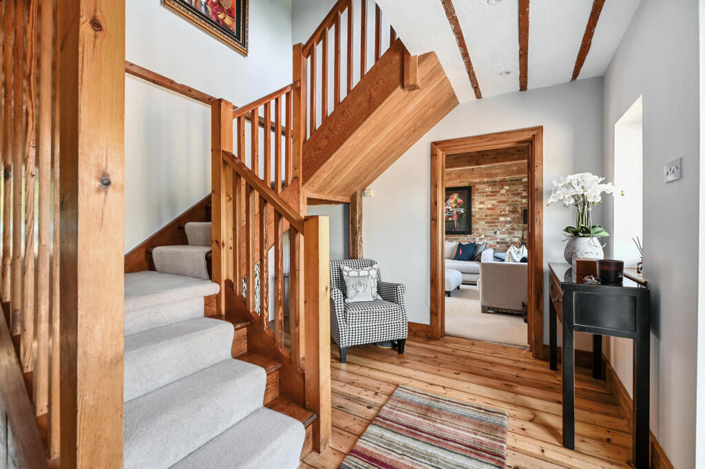 House in Tonbridge - View 4