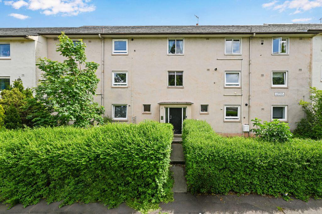 Main image of property: 11/6 Cumnor Crescent, The Inch, EH16 6BH