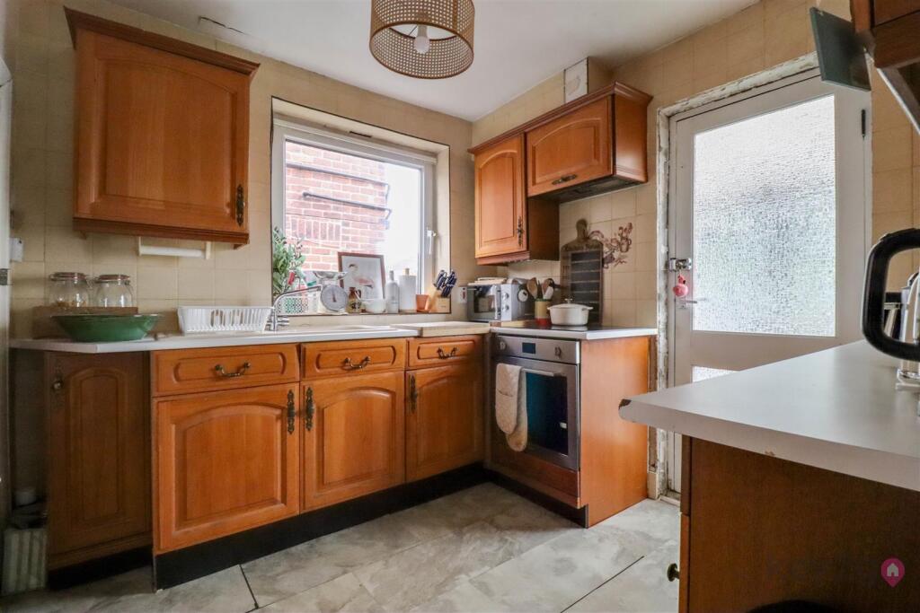 House in Sheffield, South Yorkshire - More