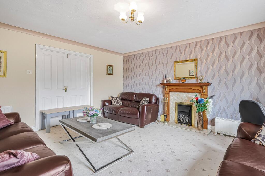 Ox Heys Meadows, Thornton, Bradford, BD13 photo 2