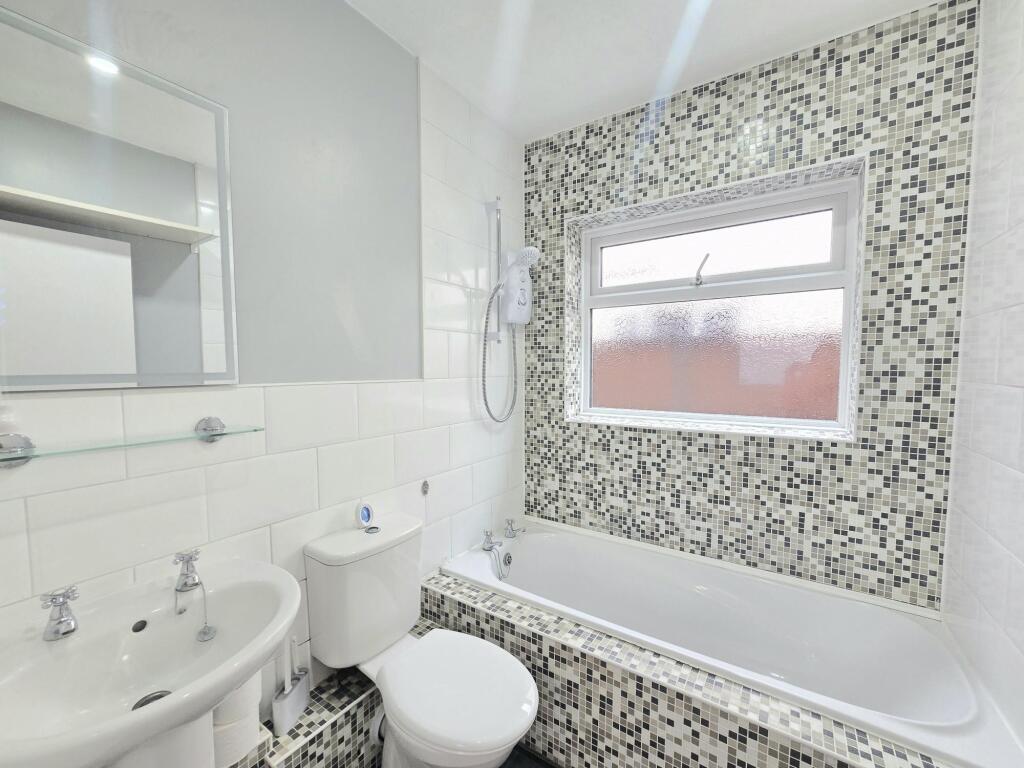 Apartment in Southampton - View 5