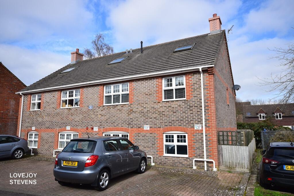 Main image of property: 65 Russell Road, Newbury, RG14