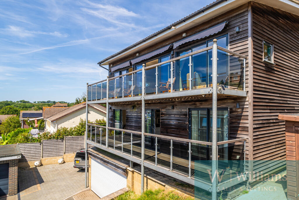 Main image of property: 3 Wootton Reach, Kite Hill, Wootton Bridge