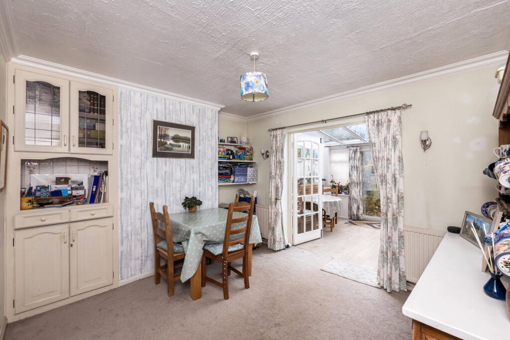 House in Redhill - View 5
