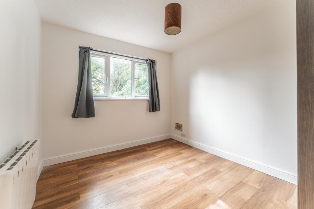 Apartment in Dartford - More