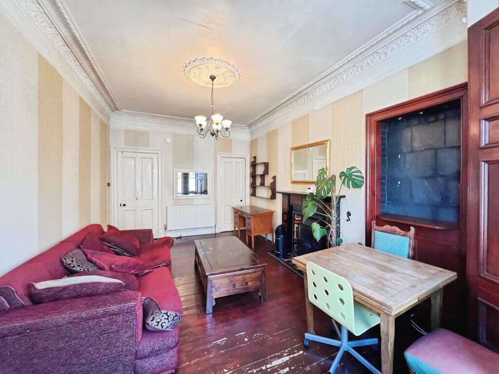 Apartment in Edinburgh - More