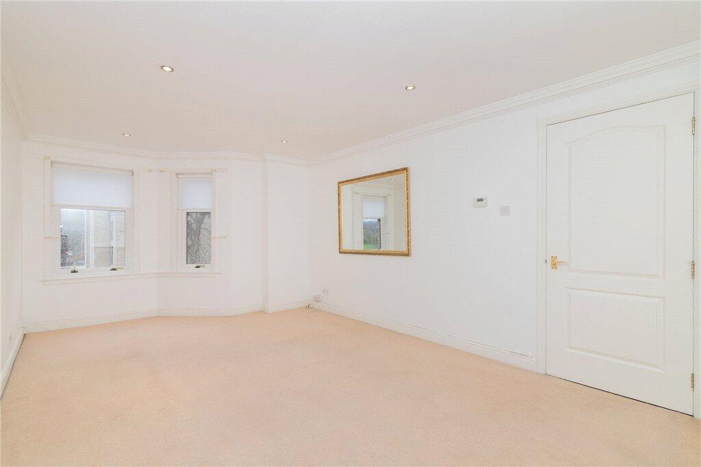 Apartment in Glasgow - View 4