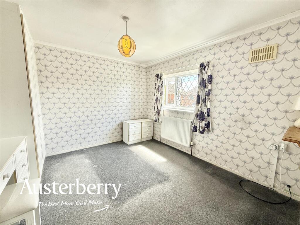 House in Stoke-on-Trent - More