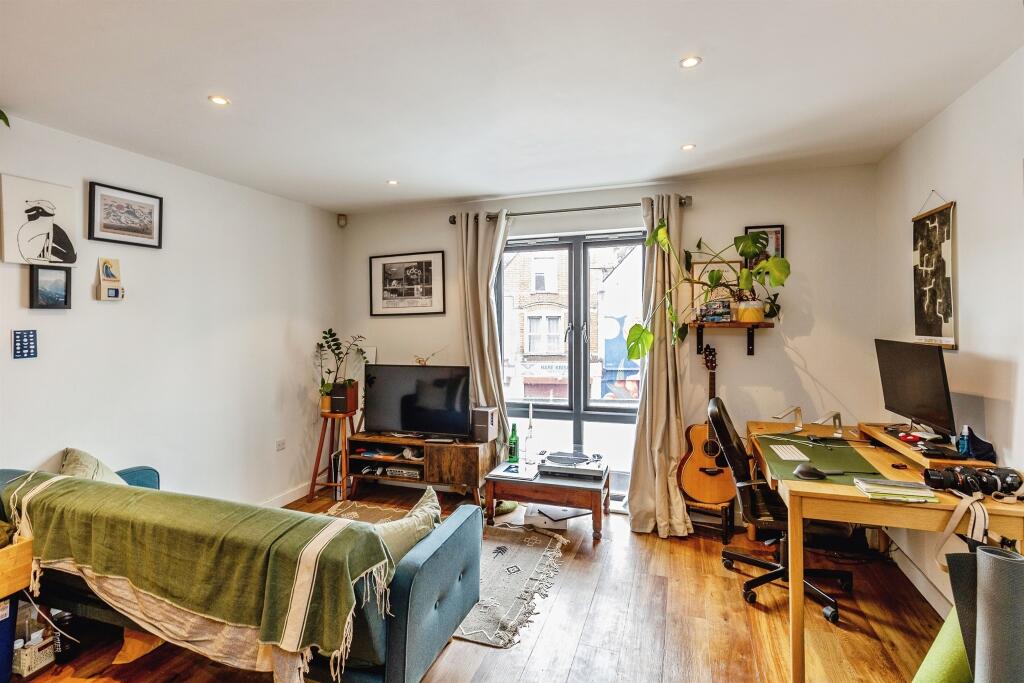 Apartment in Bristol - View 4