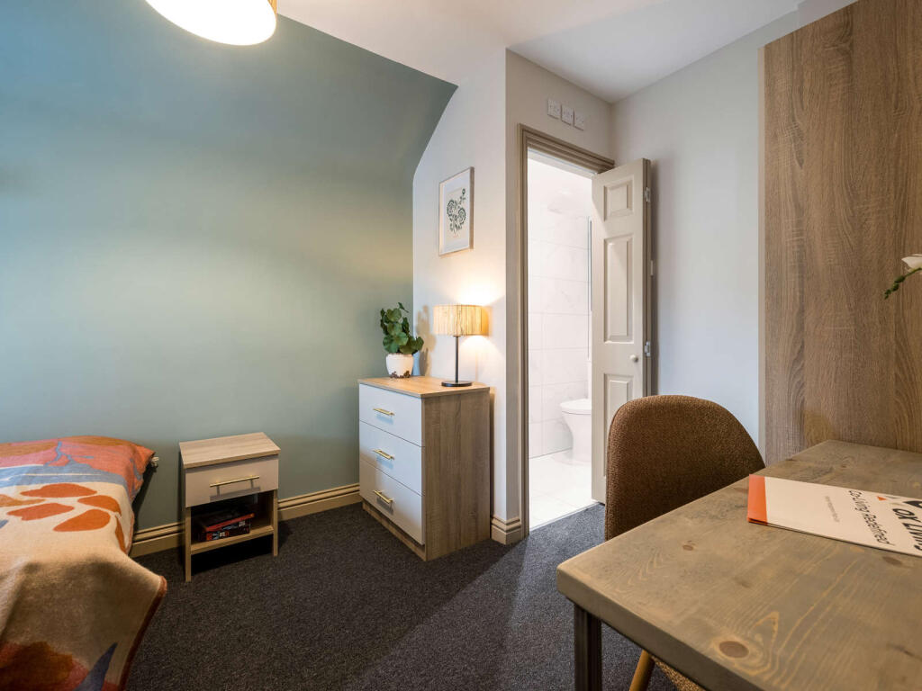 Main image of property: Glebelands