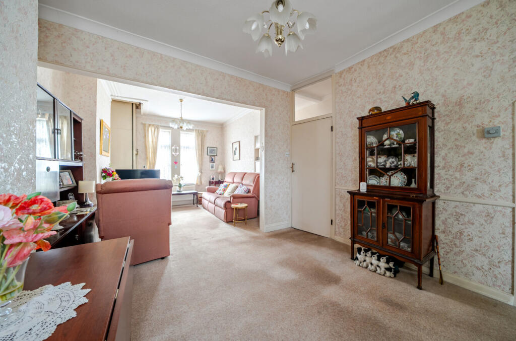 Adelaide Road, Chislehurst, Kent, BR7 photo 4