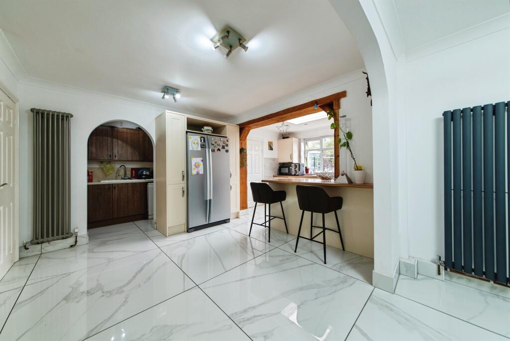 Woodfield Close, Spalding - View 4