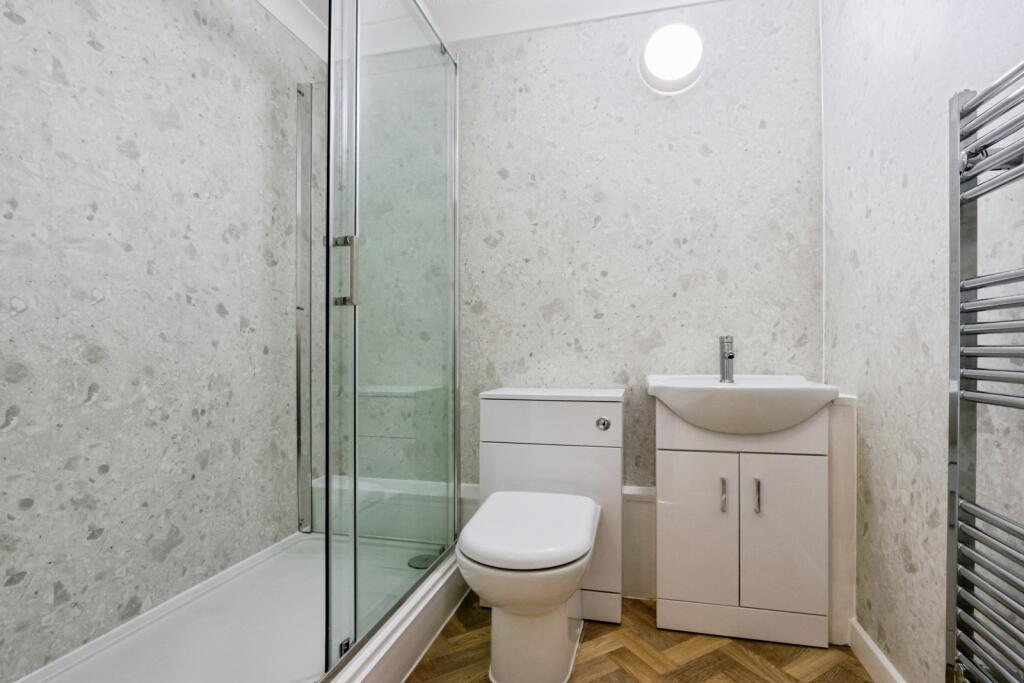 Apartment in Poole - More