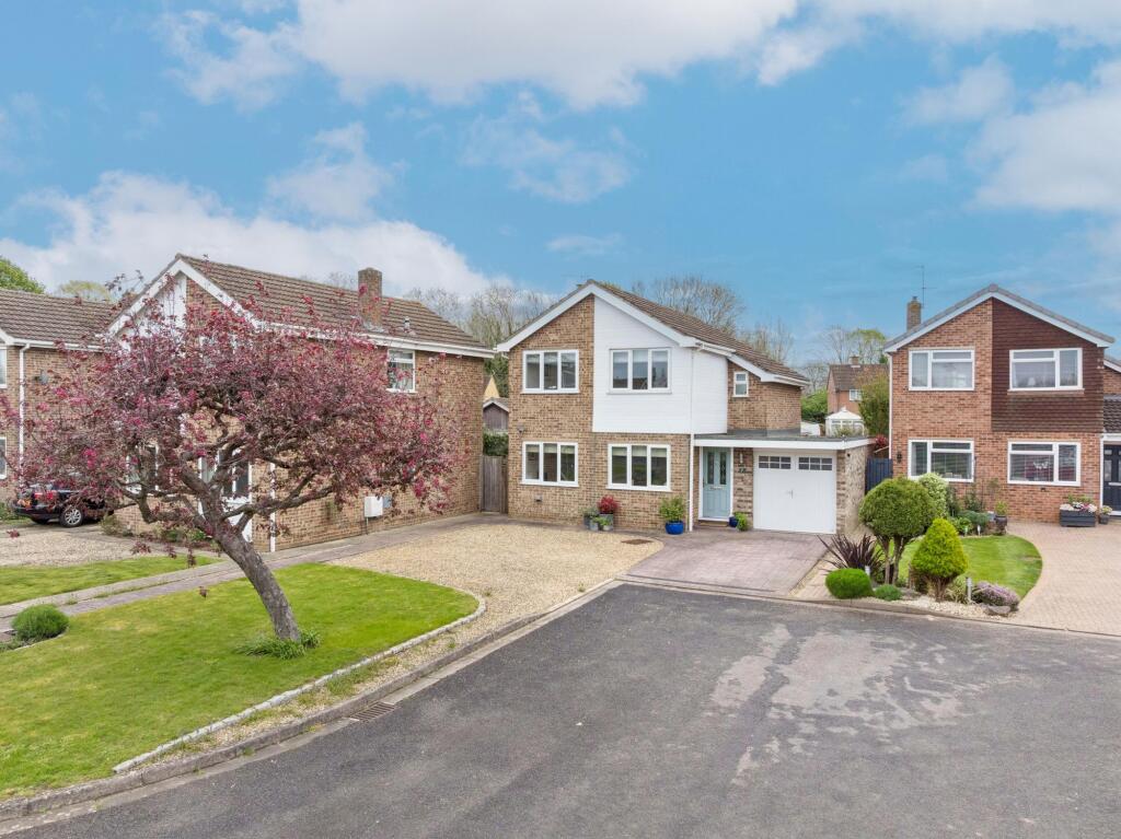 Main image of property: Cherwell Close, Abingdon, OX14
