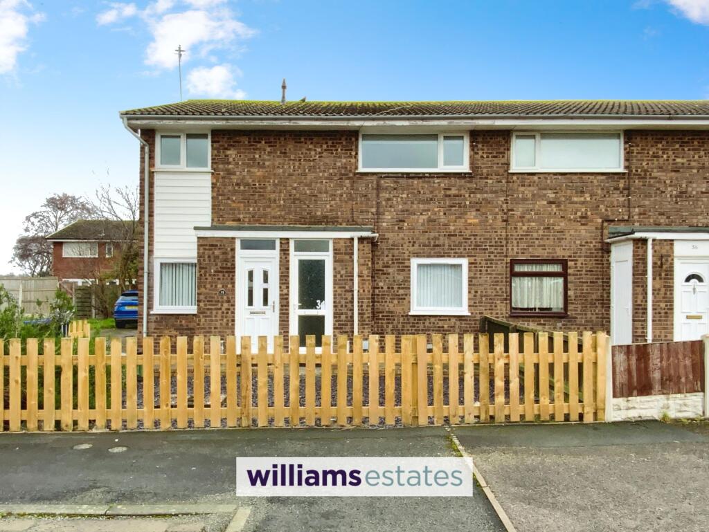 2-bed flat on Lon Brynli, Prestatyn, LL19, £110,000