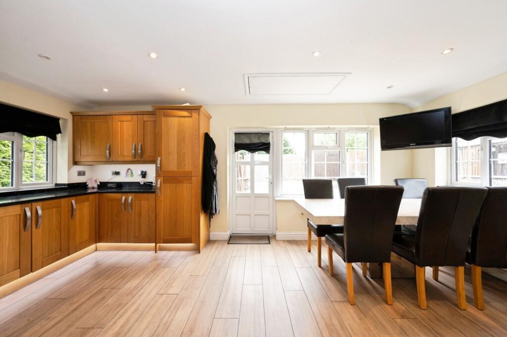 House in Guildford - View 5