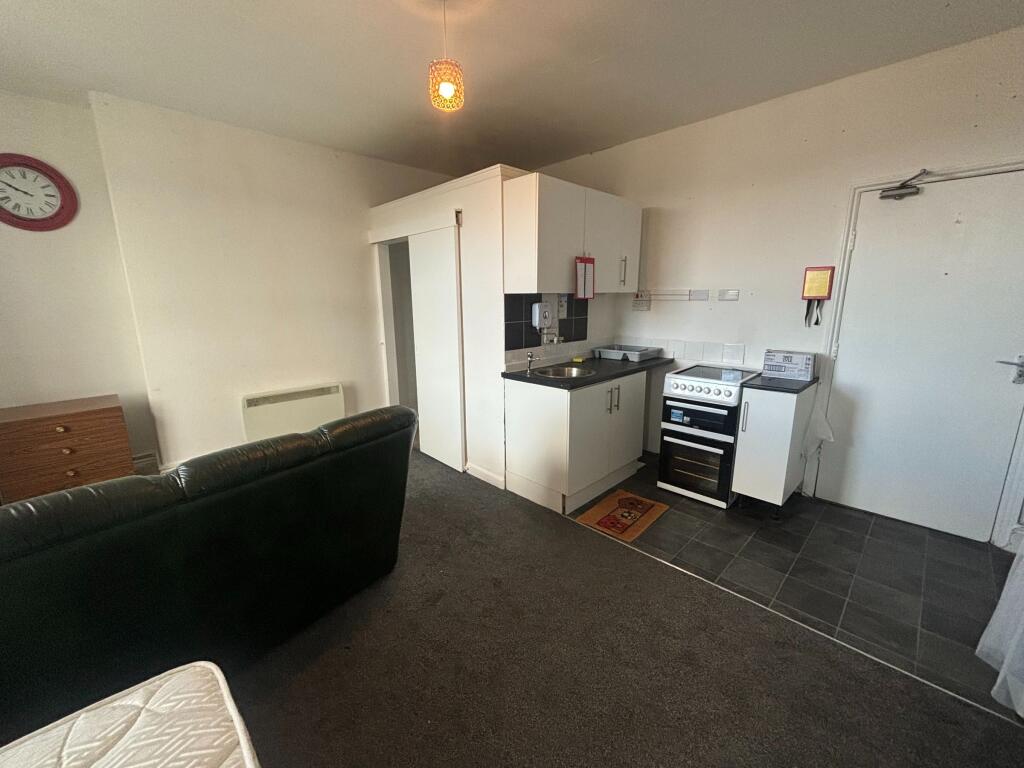 Main image of property: Flat 4, 7 Cromwell Terrace, Scarborough