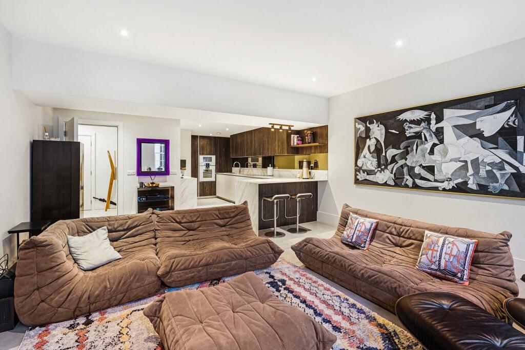 Main image of property: Lowndes Square, 
Knightsbridge, SW1X