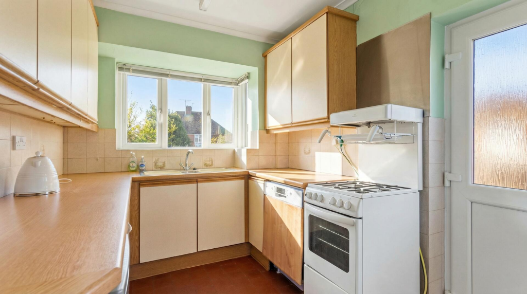 House in Warwick, Lillington, Royal Leamington Spa - View 4