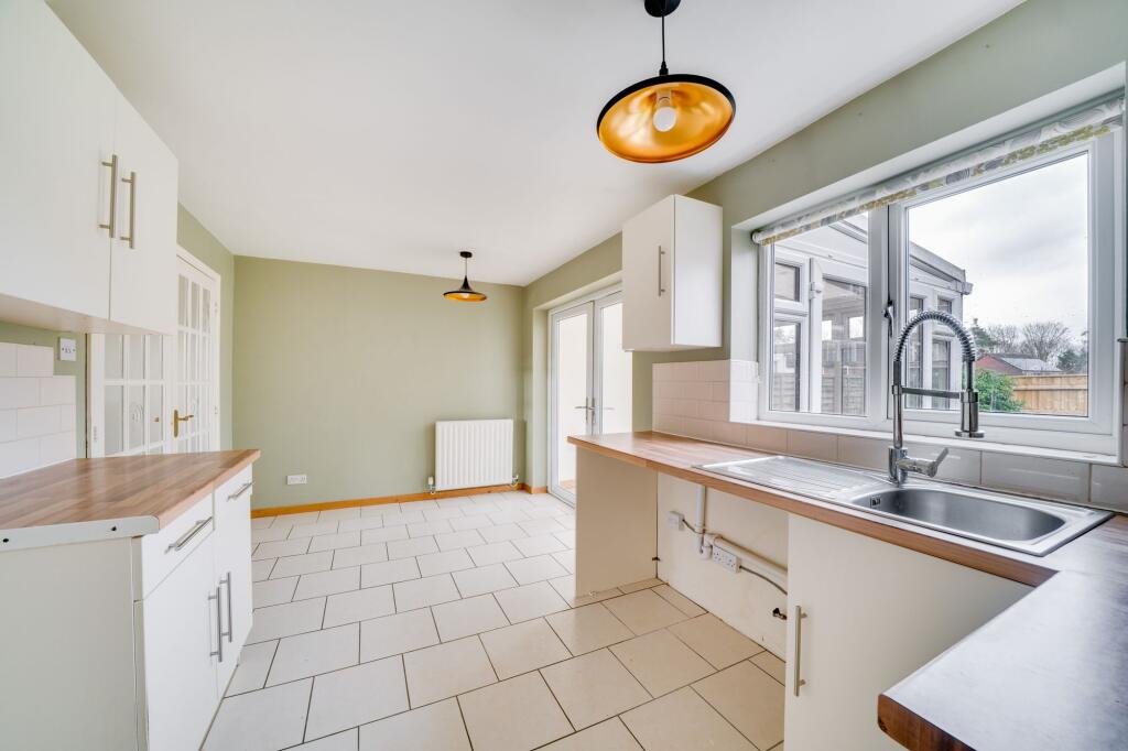 2, Maple Close, Ludlow, SY8 photo 3