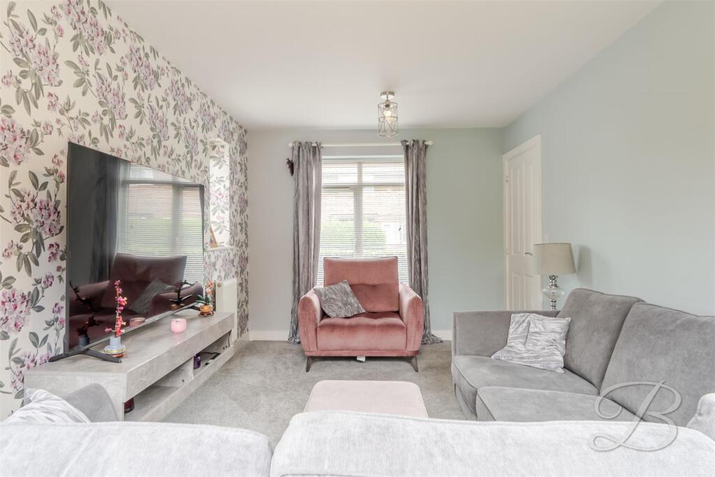 House in Bolsover, New Houghton, Pleasley - More