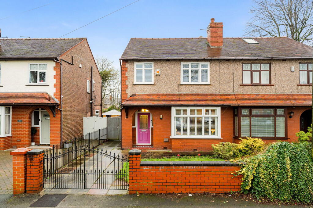 Main image of property: Platt Fold Road, Leigh, WN7 1JP