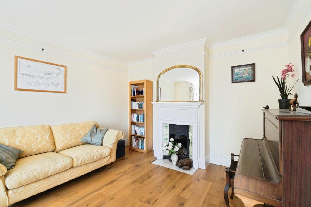 House in Portsmouth - View 3