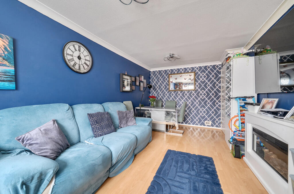 House in Datchet, Windsor and Maidenhead - View 3