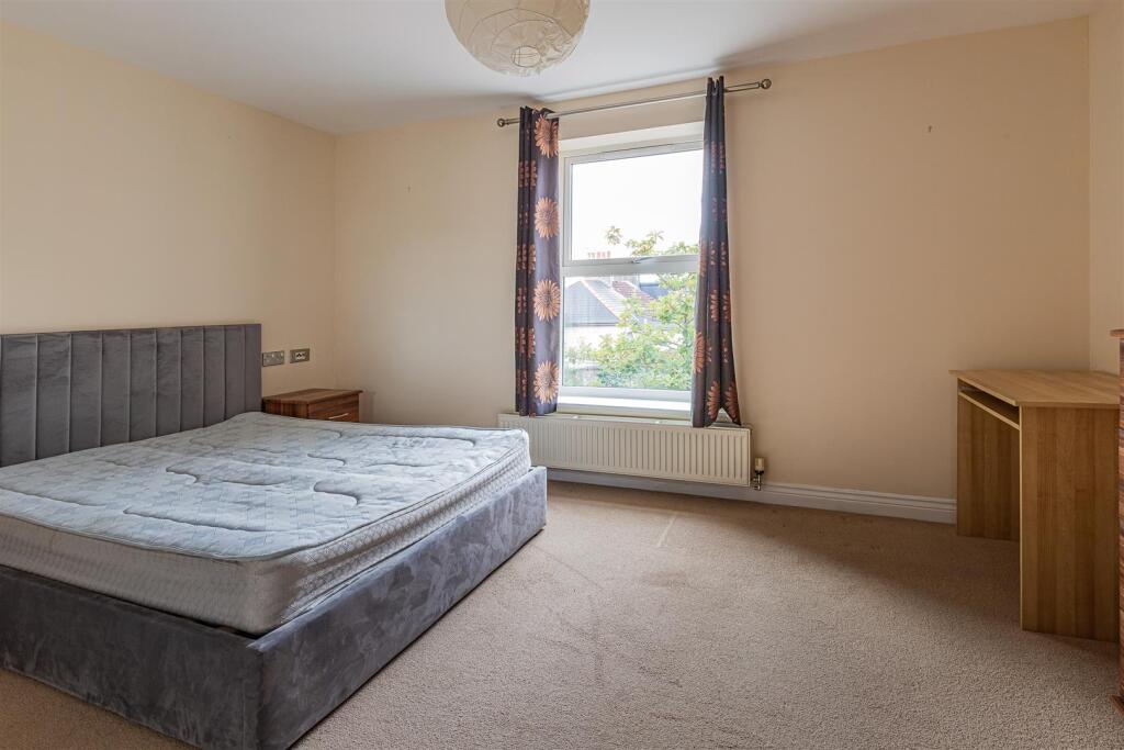 Apartment in Cardiff - View 5