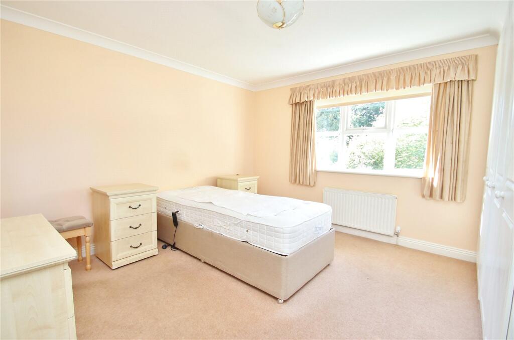 Apartment in Verwood, Dorset - More