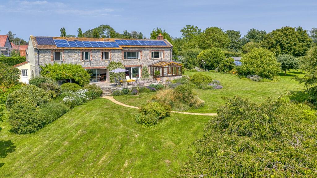 Superb views, Heath House, a mile from Wedmore