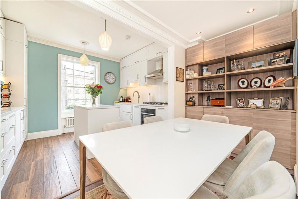 Apartment in London - View 2