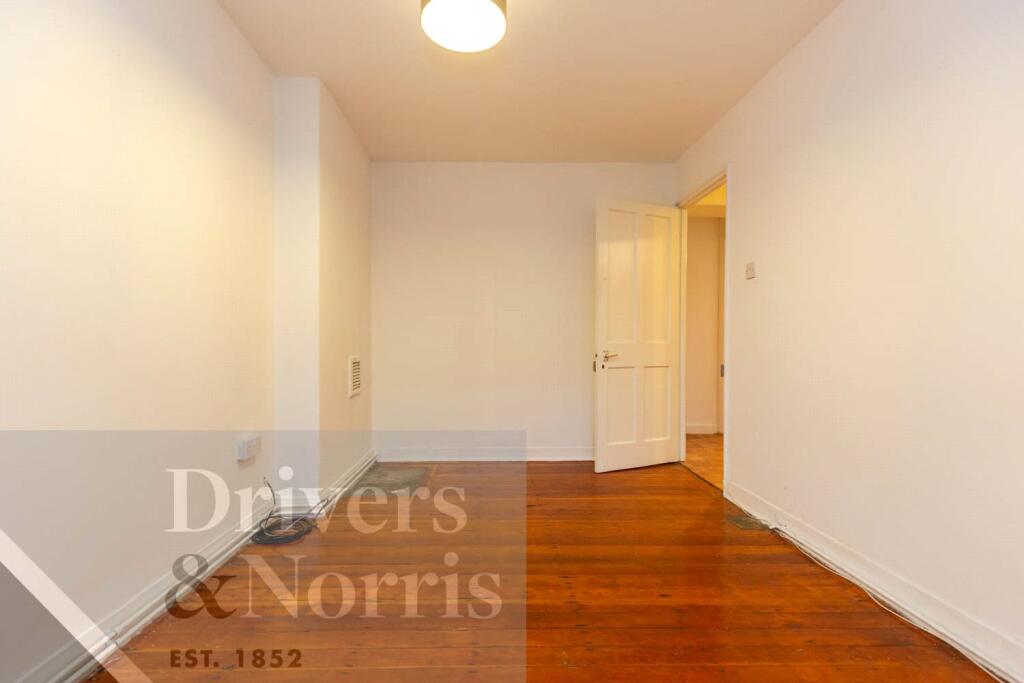 Apartment in London - View 5