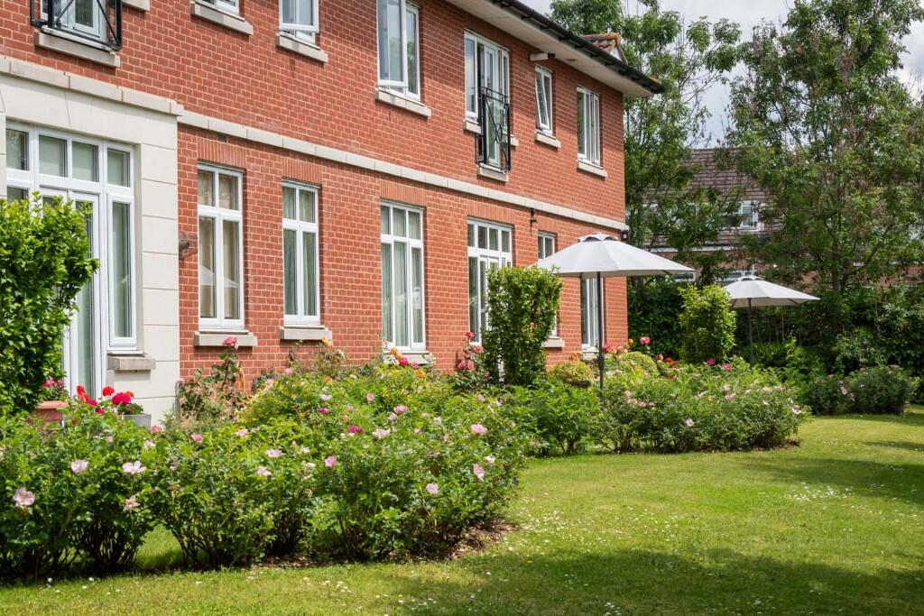 20 Farthing Court, 33 Langstone Way, Mill Hill, London, NW7 1GQ photo 2
