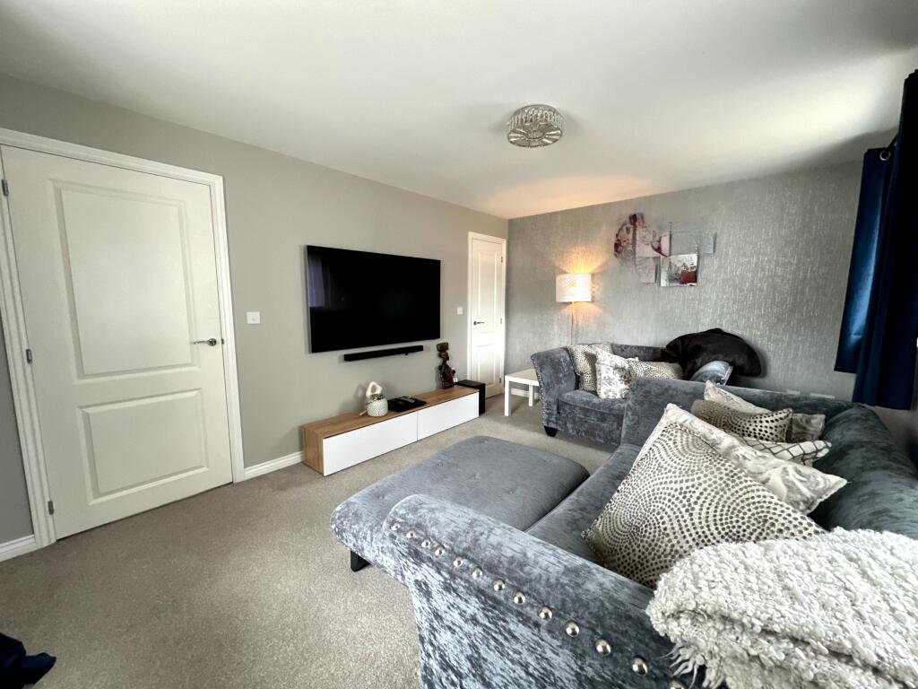 House in Wolverhampton - View 3