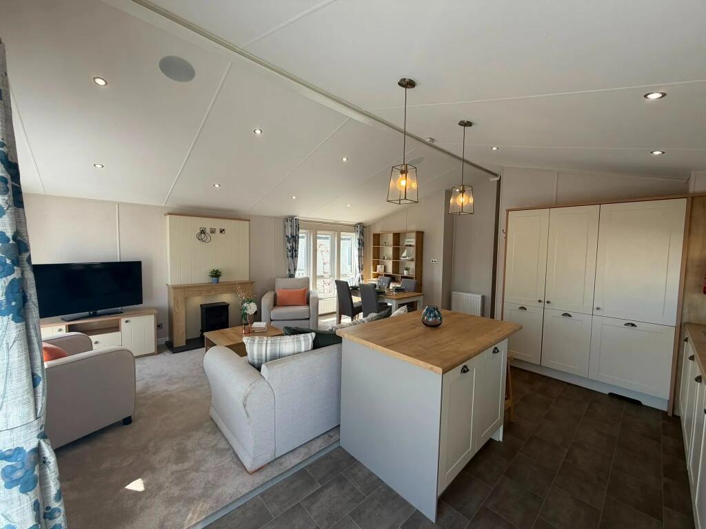 House in Southampton - View 5