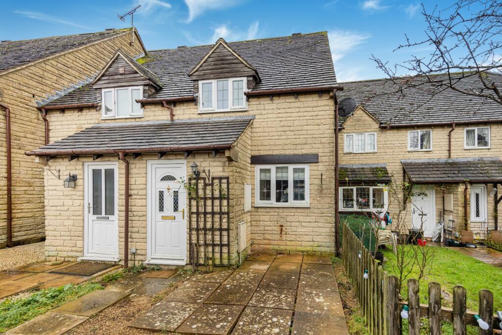 Main image of property: Chalford, Stroud, 50 Freame Close, GL6