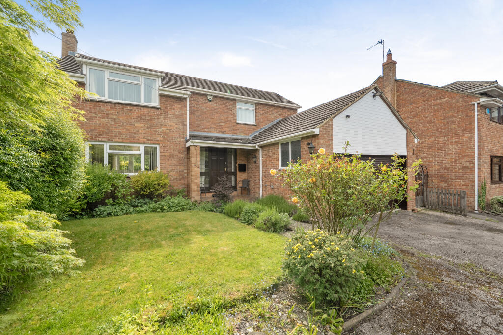 Main image of property: Broad Town, swindon, SN4