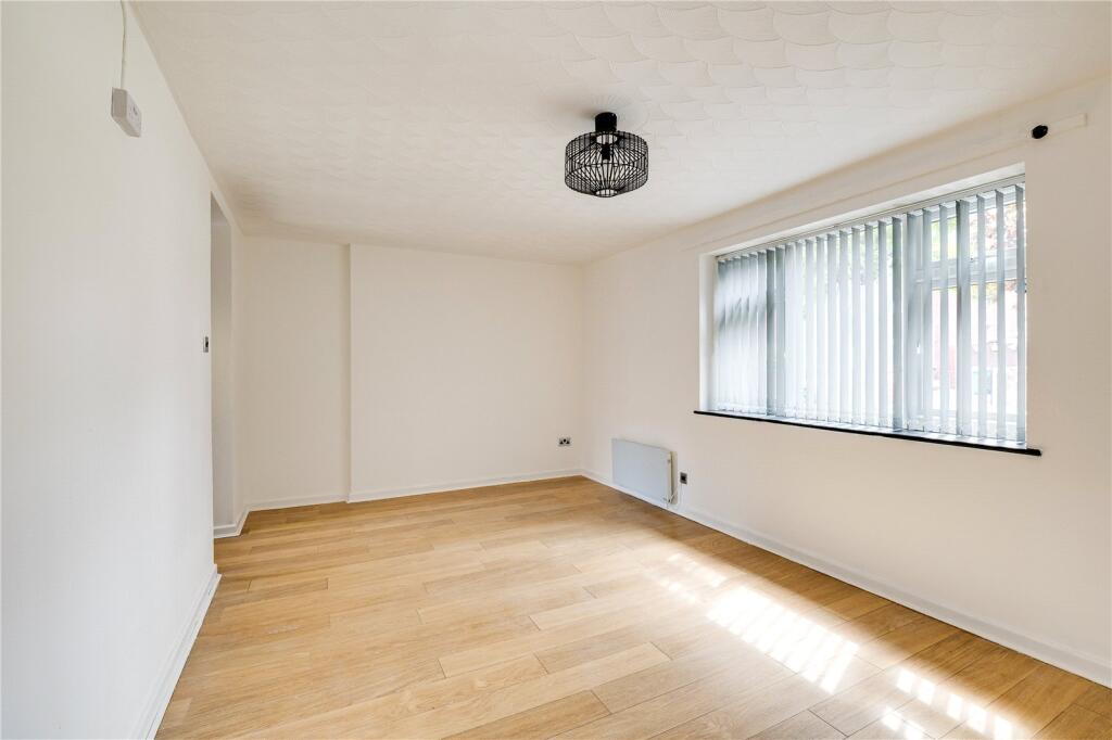 Apartment in Liverpool - More