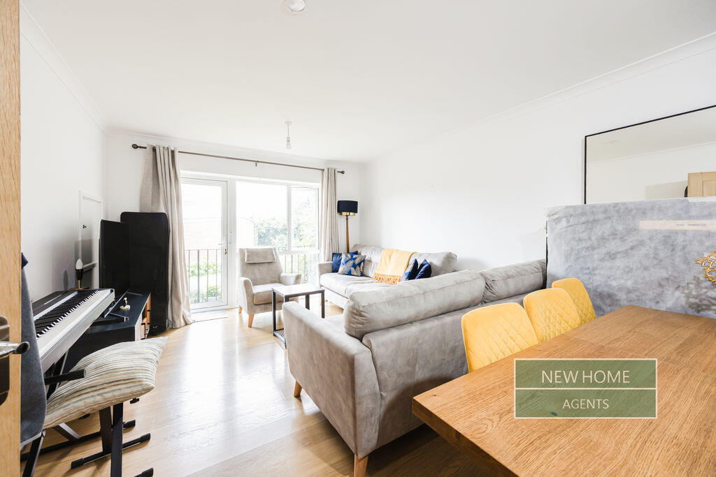 Apartment in Gloucester - View 5