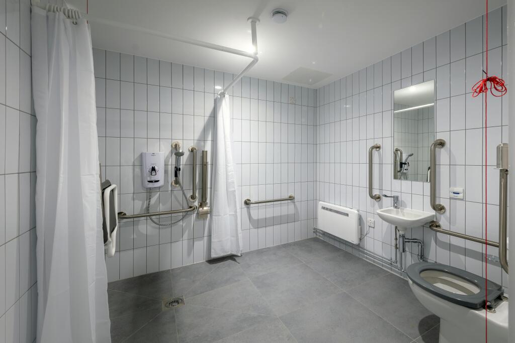 2025 Unit 1 Premier Park 220270.jpg