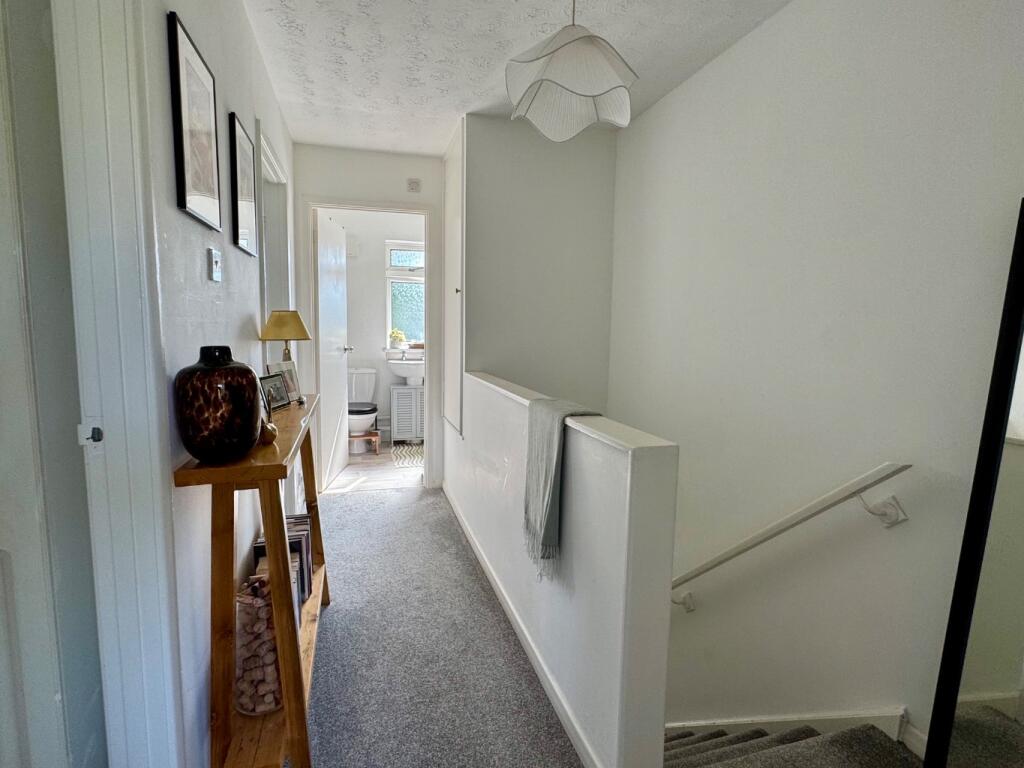 Ringswell Gardens, Bath - More
