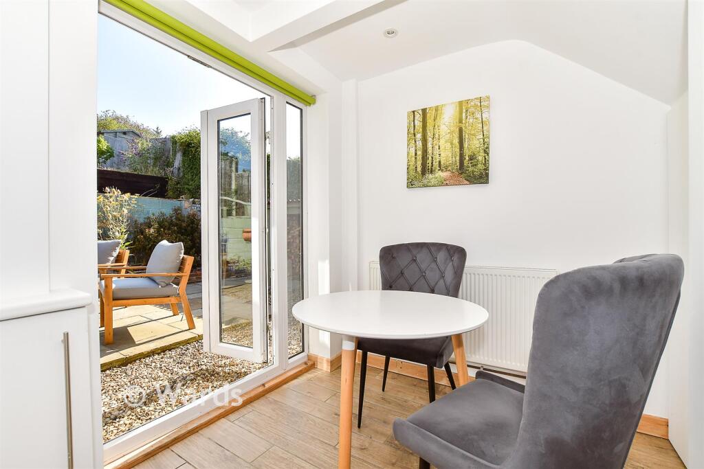 House in Tunbridge Wells, Goudhurst - More
