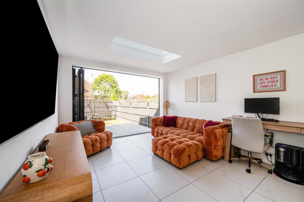 House in Portsmouth - View 4
