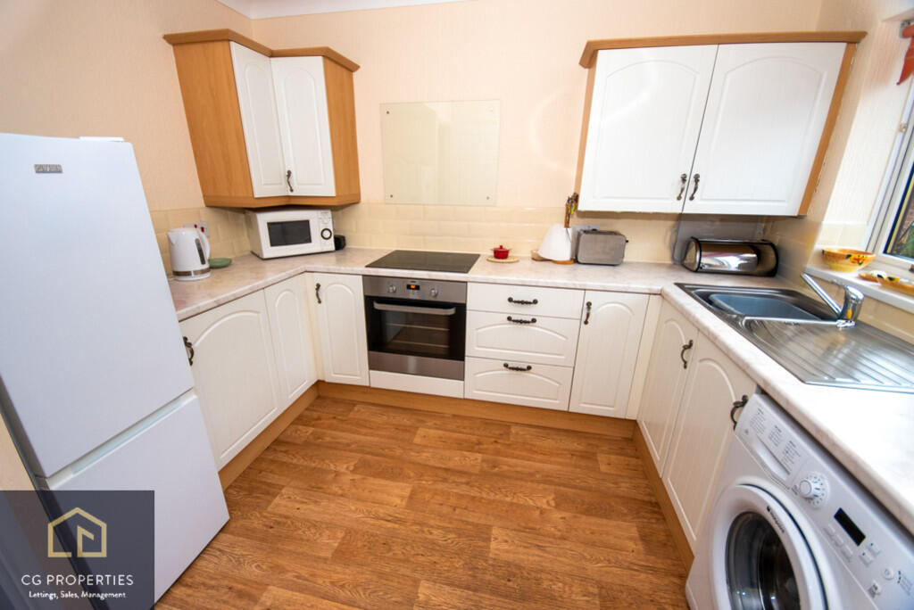 House in Rotherham, South Yorkshire - View 4