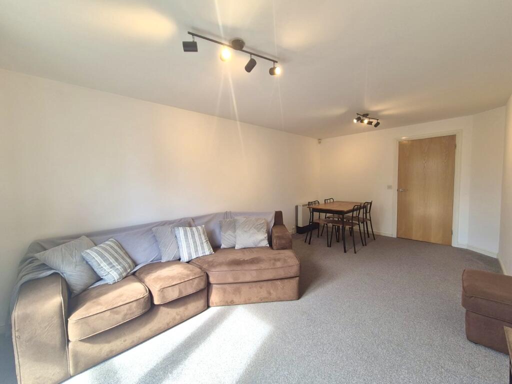 Apartment in Cardiff - View 2