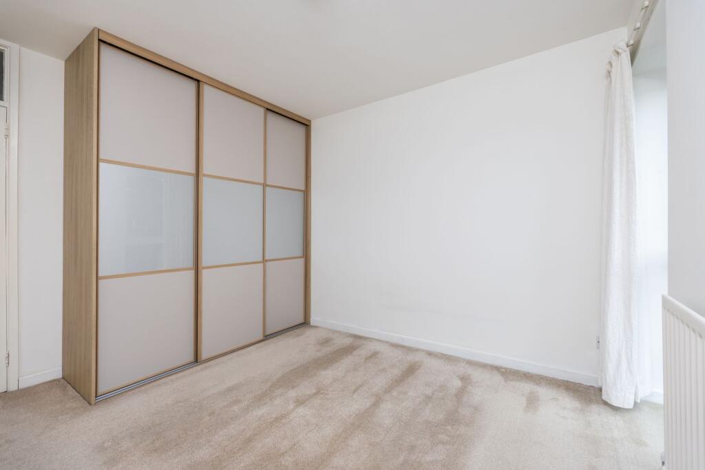 Apartment in Winchester, Hampshire - More